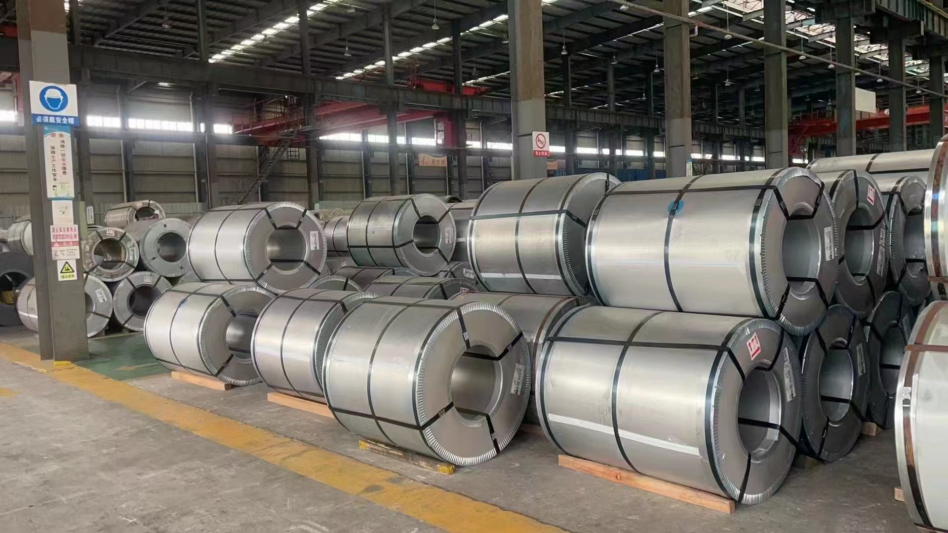 300克~1200克熱鍍鋅卷現(xiàn)貨庫存